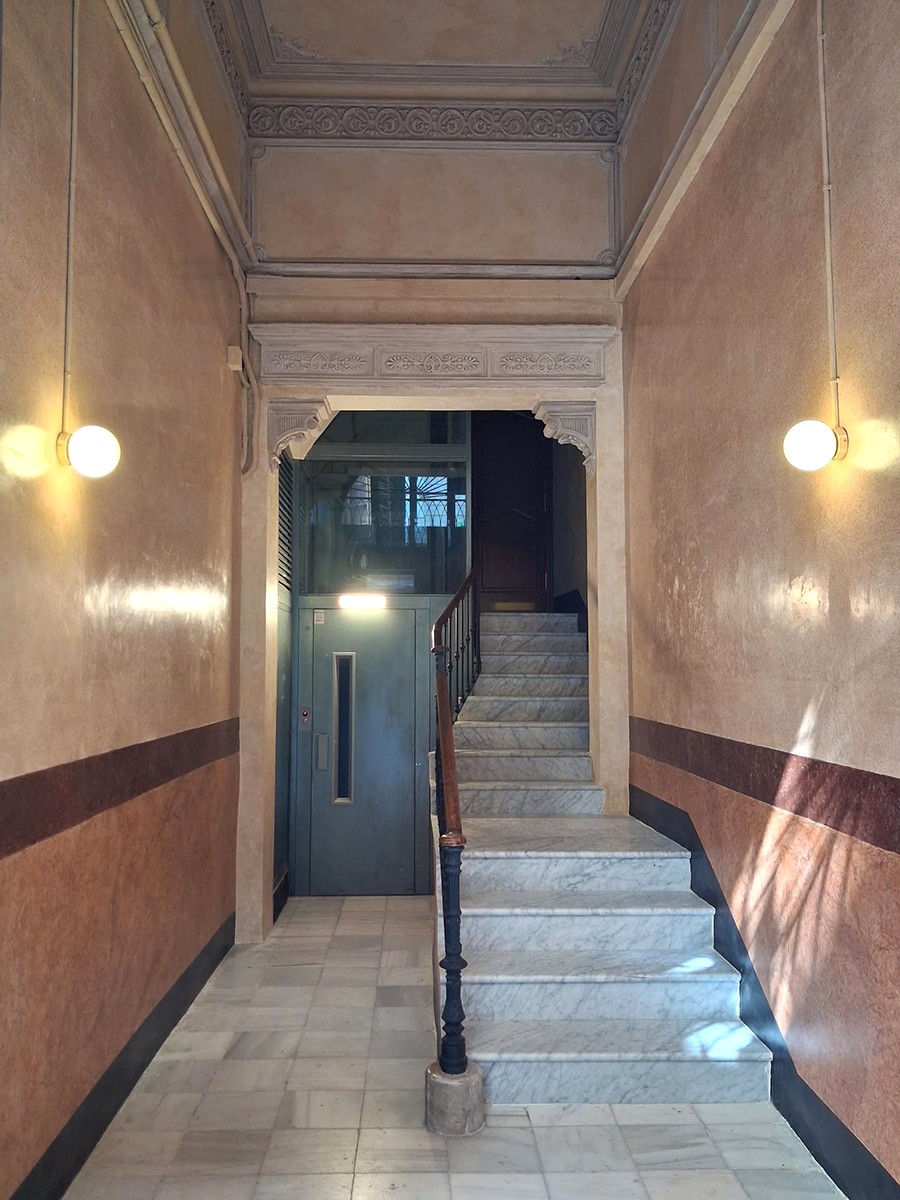TRAC Rehabilitació - Noticia Rehabilitacio Edificis Restauració Del Vestíbul I Escala De Sant Pere Més Baix 44